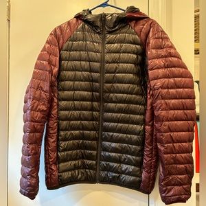 Men's Uniqlo Packable Ultra Light Down Jacket with Hood